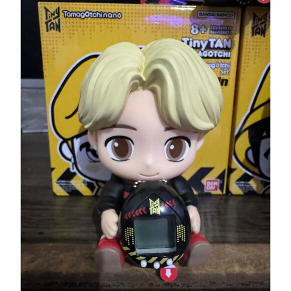 TinyTan Tamagotchinano Vinyl Figure, Jimin - Picture 3 of 3